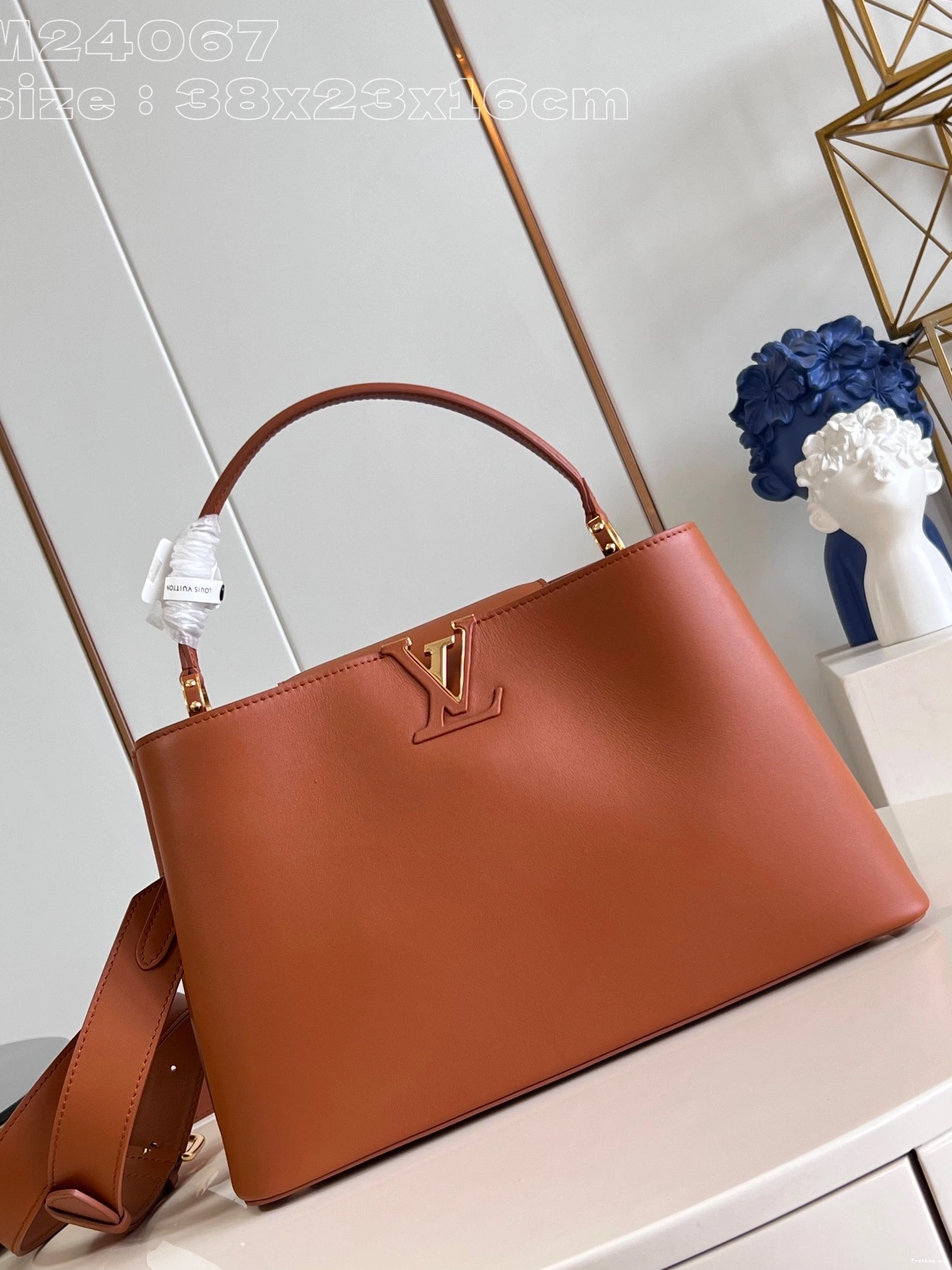 First bag ru GM LOUIS Capucines VUITTON Souple-38*23*16CM 0816